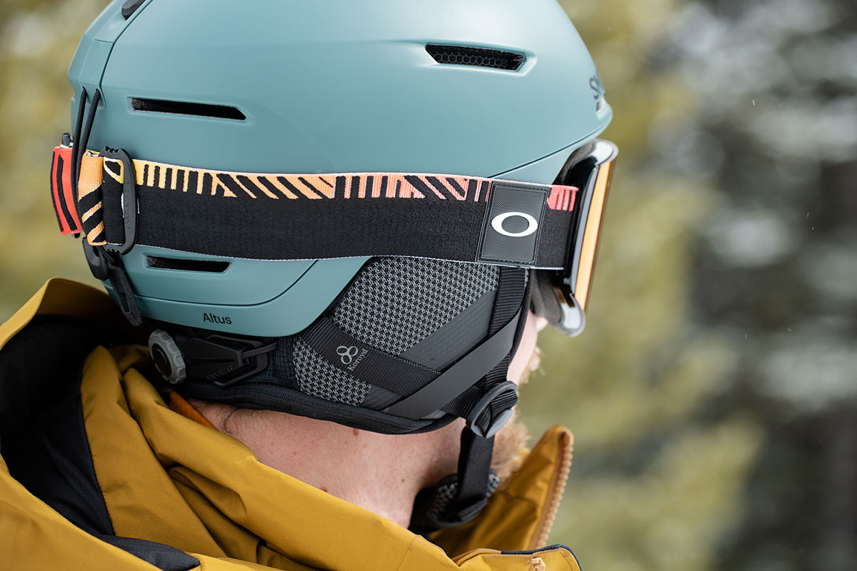 Smith Altus MIPS snow helmet (closeup of side)